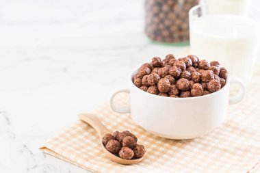 Çikolatalı gevrek kase