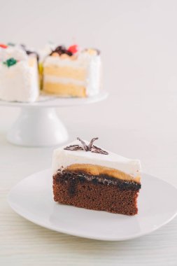 Banoffee pasta plaka üzerinde