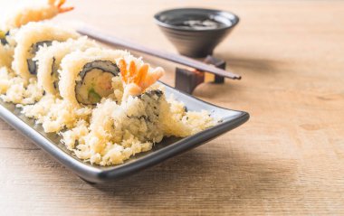 tempura karides suşi roll 