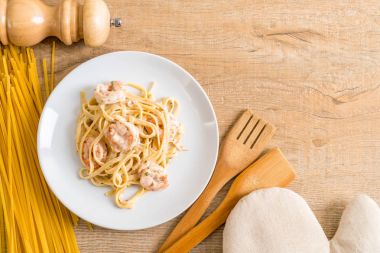 karides ile Fettuccini makarna