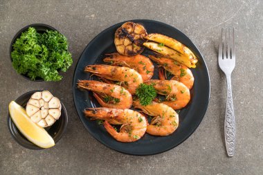 gebakken garnalen met knoflook 