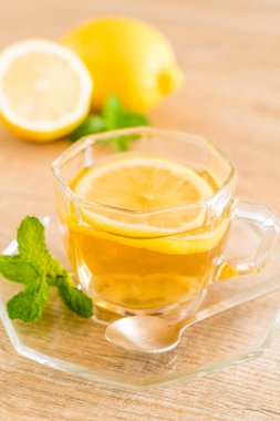 sıcak limonlu çay