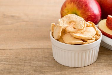 Kurutulmuş elma cips