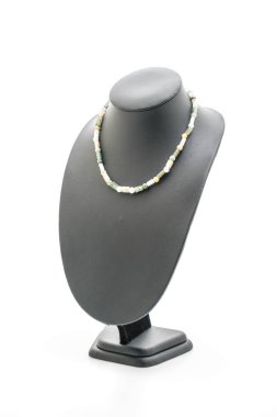 güzel ve lüks kolye takı ile boyun standı 