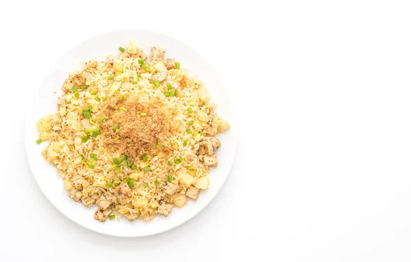 Stekt ris med torkad strimlad fläsk med ananas — Stockfoto