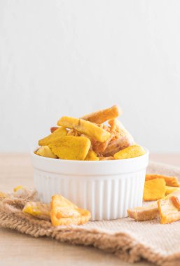 meyve yongaları karıştırın