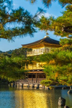 Kinkakuji Tapınağı (altın köşk güzel mimari)
