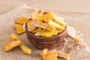 meyve yongaları karıştırın