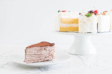 çikolatalı krep pasta