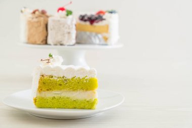 Pandalar pasta plaka üzerinde