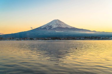 Dağ Fuji San Kawaguchiko Gölü.