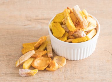 meyve yongaları karıştırın