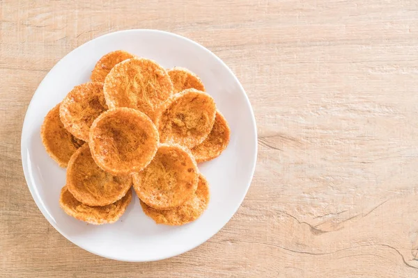 kurutulmuş rendelenmiş domuz etinin pirinç kraker