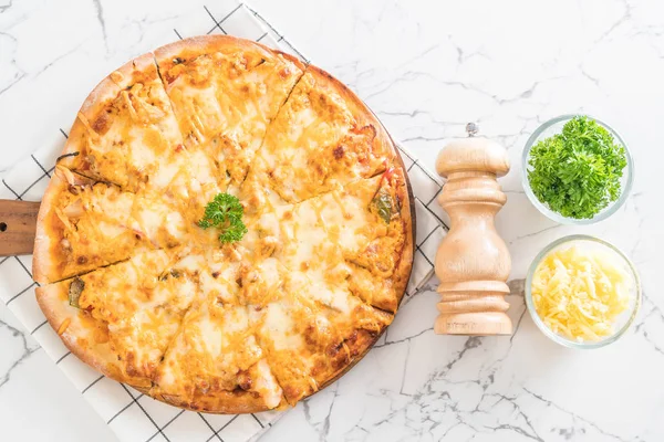 pizza bin ada soslu tavuk ızgara