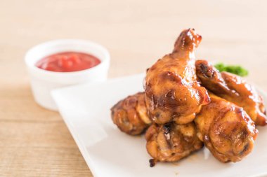 Barbekü tavuk kanadı