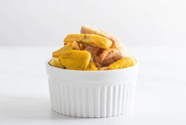 meyve yongaları karıştırın