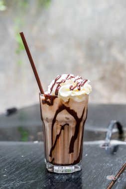 çikolatalı milkshake smoothies 