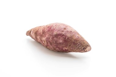 taze tatlı patates izole