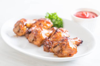 Barbekü tavuk kanadı