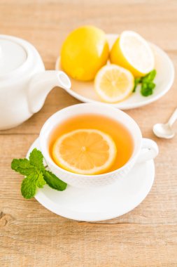 sıcak limonlu çay