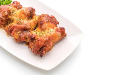 Peynirli tavuk kanadı ızgara