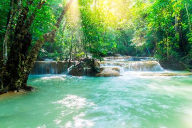 Erawan şelale, Erawan Milli Parkı Thaila içinde Kanchanaburi itibariyle