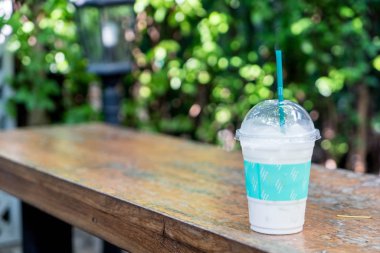 buzlu vanilyalı milkshake