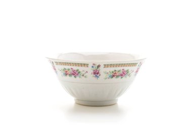 beyaz arkaplanda kase