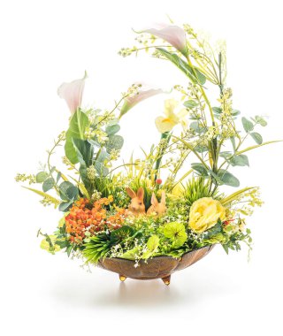 Vazoda çiçek buketi