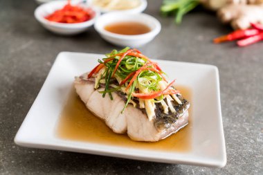 soya sosu Snapper balık buğulama