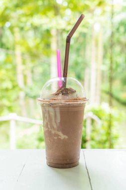 çikolatalı tatlılar (muzlu süt)