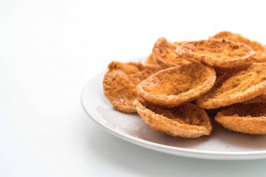 rendelenmiş domuz pirinç kraker ile kurutulmuş