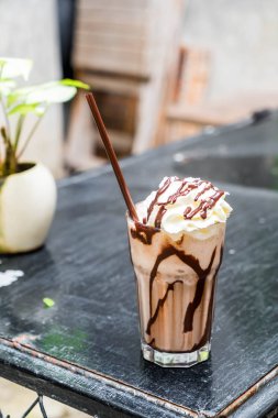 çikolatalı milkshake smoothies 
