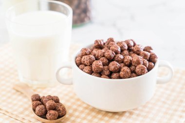 Çikolatalı gevrek kase