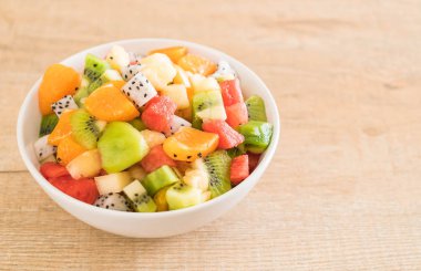 dilimlenmiş meyve karışımı 