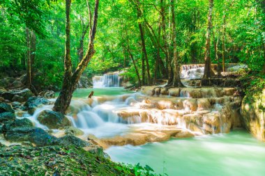 Erawan şelale, Erawan Milli Parkı Thaila içinde Kanchanaburi itibariyle