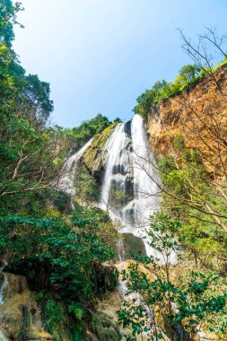 Erawan şelale, Erawan Milli Parkı Thaila içinde Kanchanaburi itibariyle