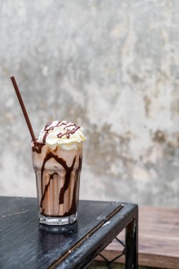 çikolatalı milkshake smoothies 