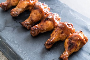 Barbekü tavuk kanadı