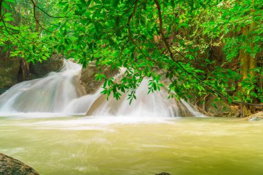 Erawan şelale, Erawan Milli Parkı Thaila içinde Kanchanaburi itibariyle