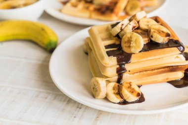 çikolata ile muz gözleme