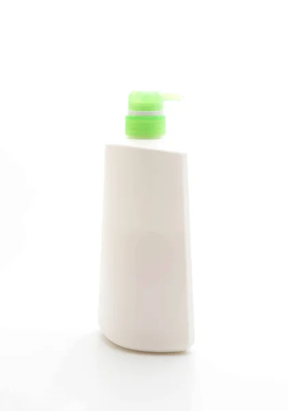Shampoo bottiglia isolata su bianco — Foto Stock