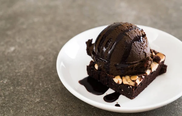 Σοκολάτα brownies με παγωτό σοκολάτα — Φωτογραφία Αρχείου
