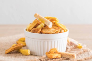 meyve yongaları karıştırın