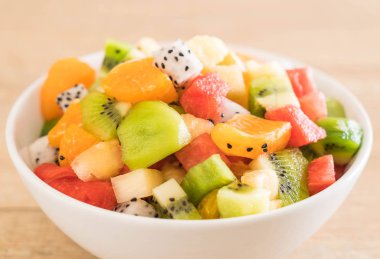 dilimlenmiş meyve karışımı 