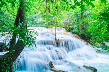 Erawan şelale, Erawan Milli Parkı Thaila içinde Kanchanaburi itibariyle