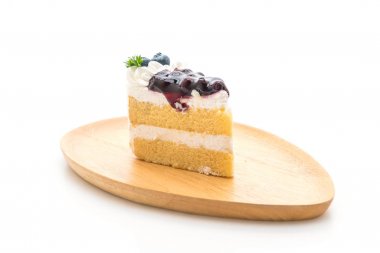 beyaz zemin üzerine üzümlü kek