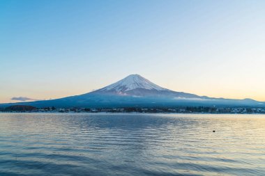 Dağ Fuji San Kawaguchiko Gölü.