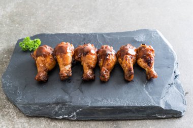 Barbekü tavuk kanadı