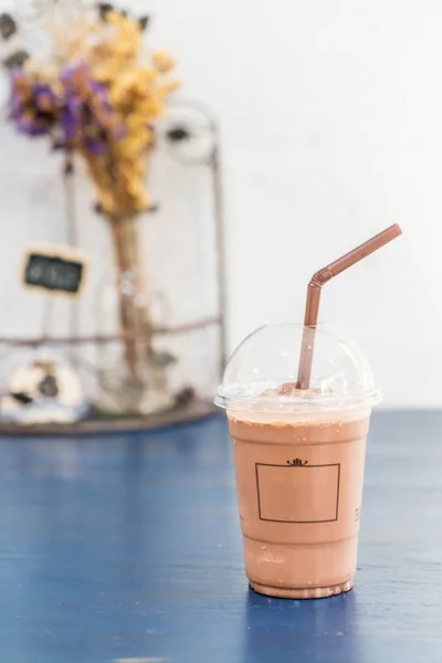 Çikolatalı Milkshake masada — Stok fotoğraf